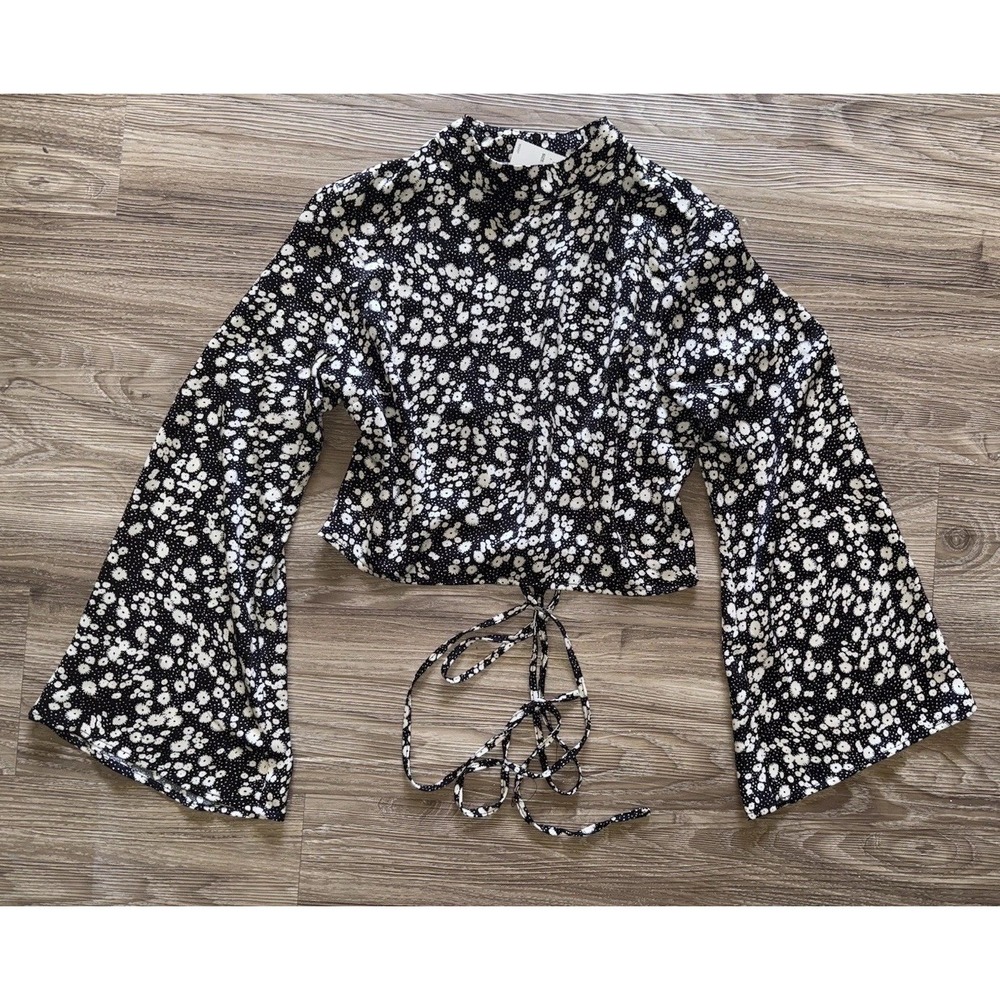 ASTR Black Daisy High Neck Long Bell Sleeve Crop Top Tie Open Back Sz Small NWT